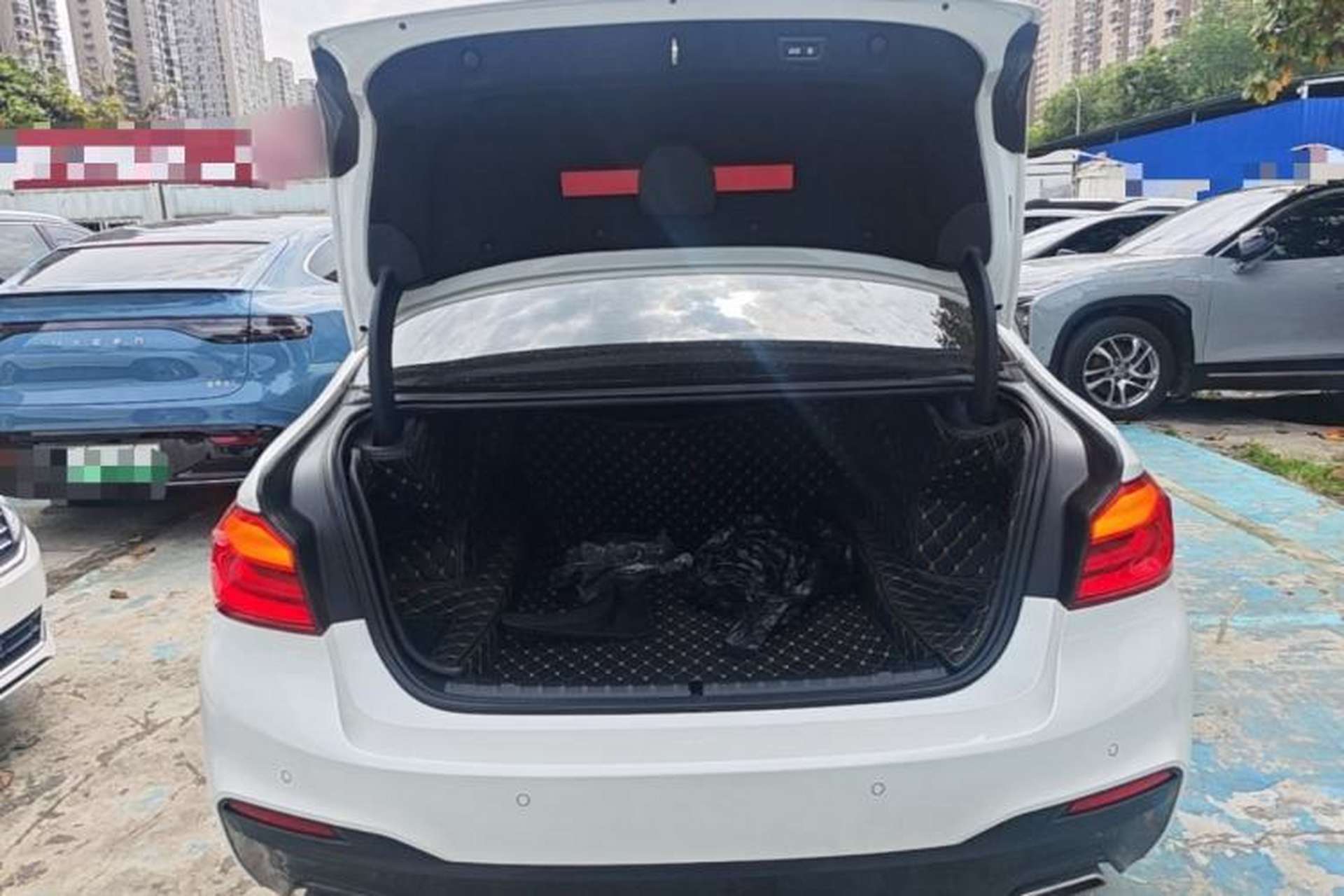 Used BMW 5 Series 2019 Restyled 530Li Luxury Edition M Sport Package Trunk