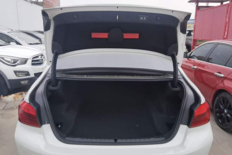 Used BMW 5 Series 2019 530Li Luxury Edition Premium Package Trunk