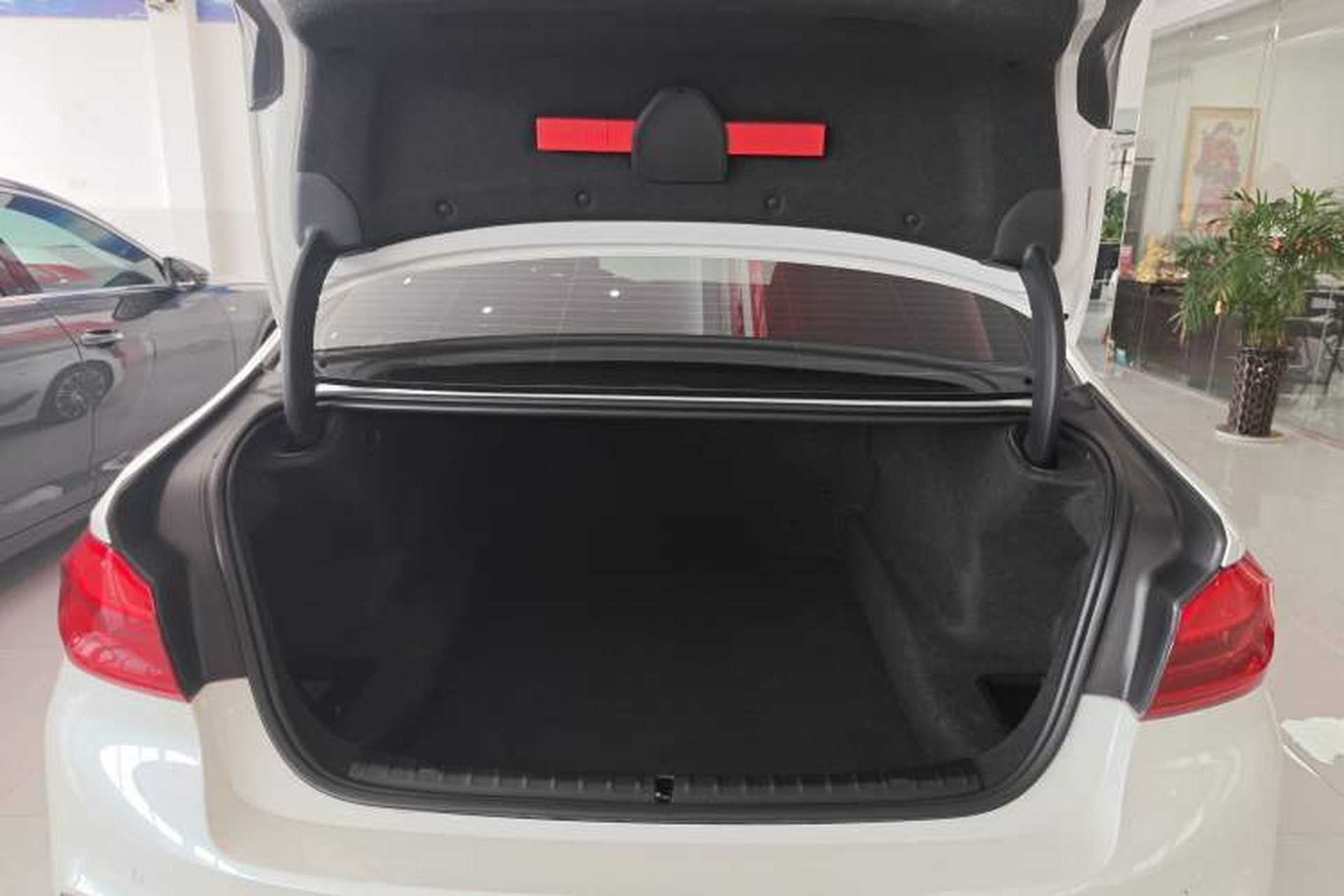 Used BMW 5 Series 2019 530Li Leading Model M Sport Package Trunk