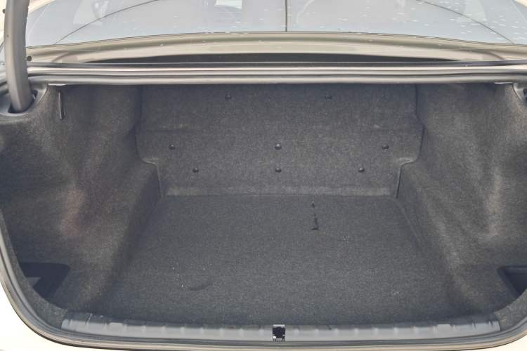 Used BMW 5 Series 2019 530Li Leading Model M Sport Package Trunk