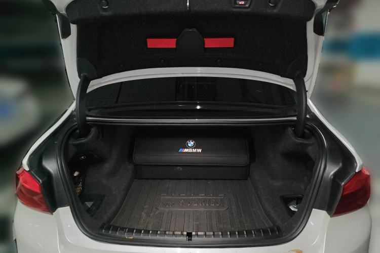 Used BMW 5 Series 2019 525Li M Sport Package Trunk