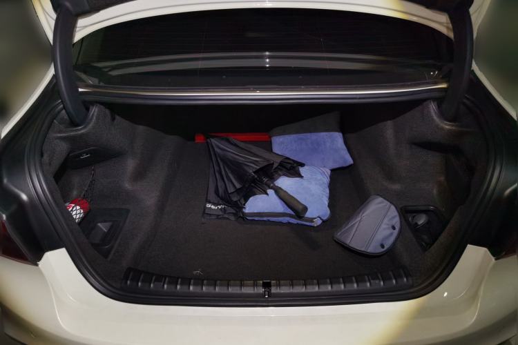 Used BMW 5 Series 2019 530Li Leading Model M Sport Package Trunk