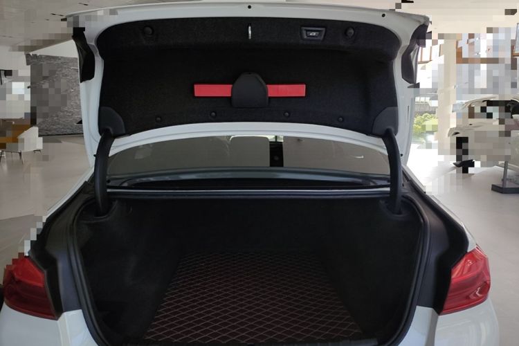 Used BMW 5 Series 2019 525Li M Sport Package Trunk