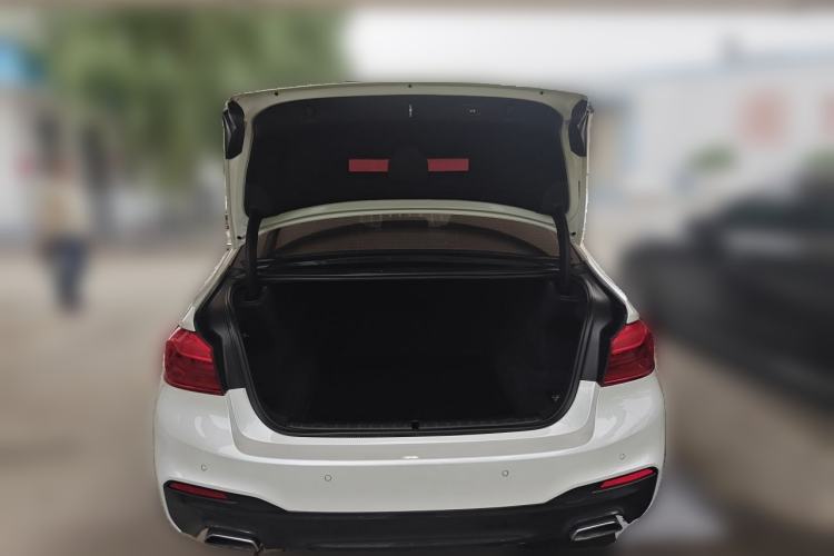 Used BMW 5 Series 2019 525Li M Sport Package Trunk