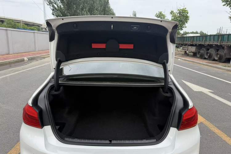 Used BMW 5 Series 2019 Restyled 525Li M Sport Package Trunk