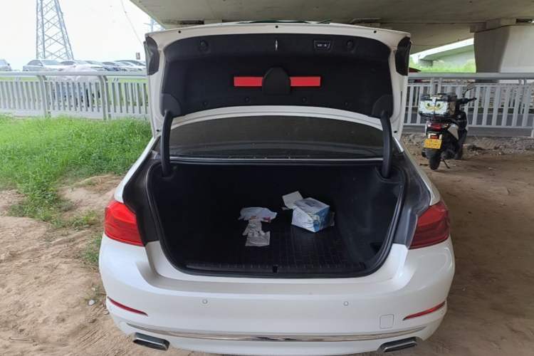 Used BMW 5 Series 2019 Facelifted 530Li Luxury Edition Premium Package Trunk