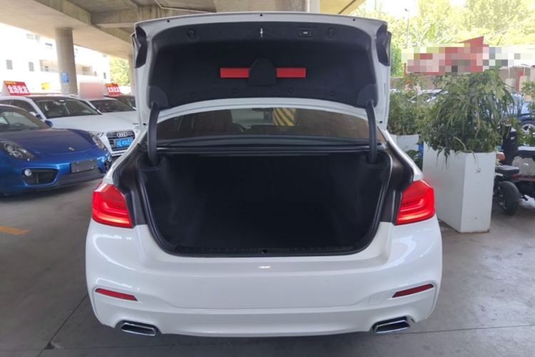 Used BMW 5 Series 2019 525Li M Sport Package Trunk