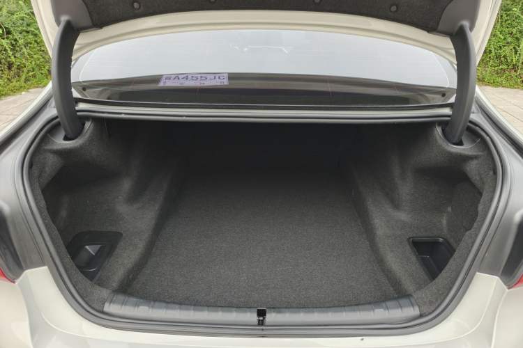 Used BMW 5 Series 2019 530Li Leading Model M Sport Package Trunk