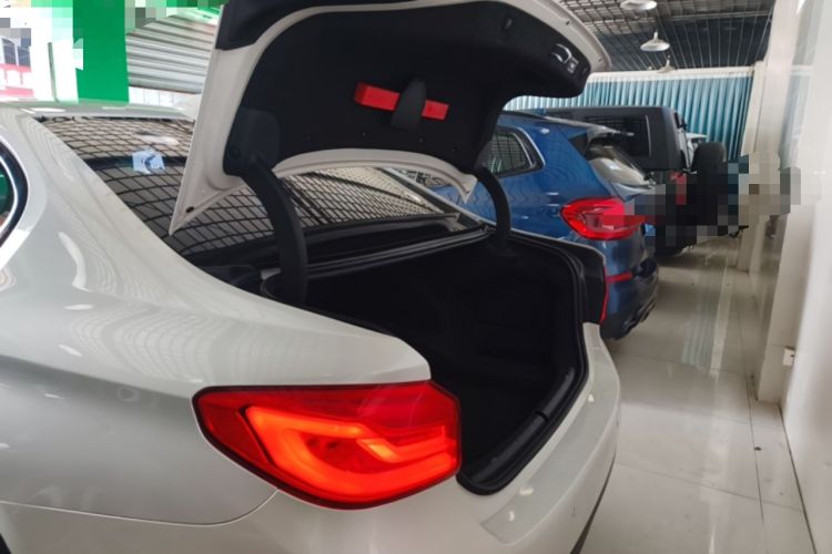 Used BMW 5 Series 2019 525Li M Sport Package Trunk