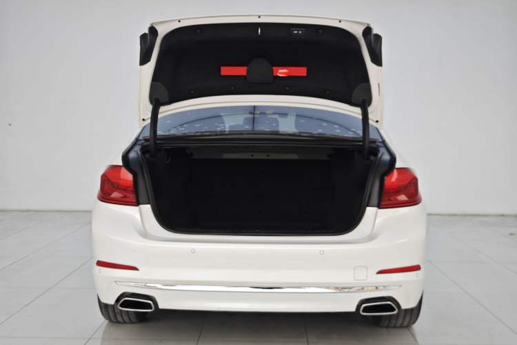 Used BMW 5 Series 2019 Facelifted 525Li Luxury Package Trunk