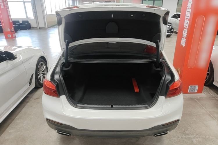 Used BMW 5 Series 2019 525Li M Sport Package Trunk