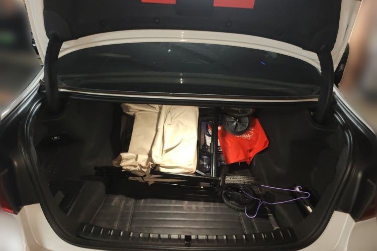 Used BMW 5 Series 2019 525Li M Sport Package Trunk