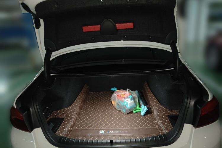 Used BMW 5 Series 2019 530i M Sport Package Trunk