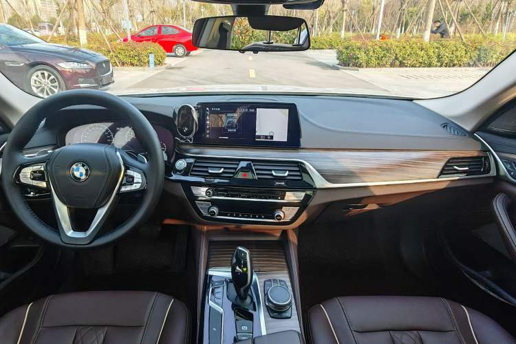 Used BMW 5 Series 2019 530Li Leading Model Luxury Package Trunk
