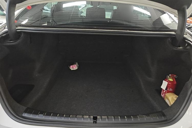 Used BMW 5 Series 2019 Restyled 525Li M Sport Package Trunk