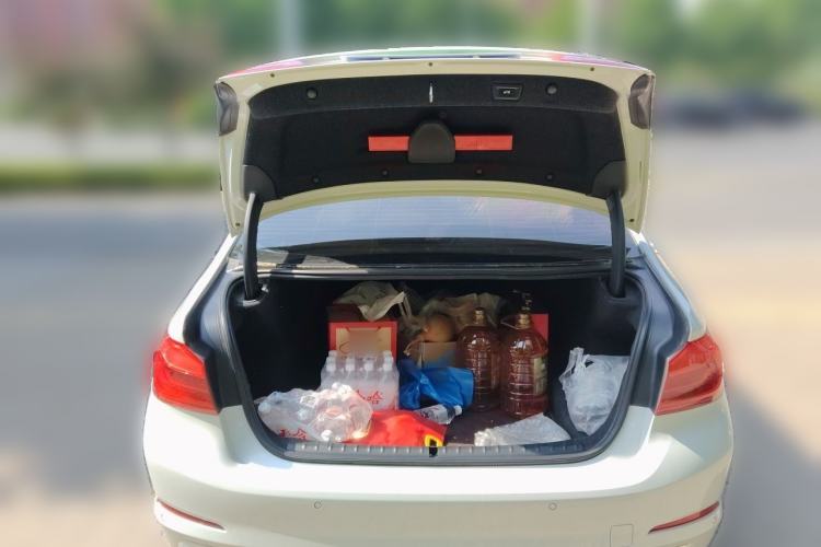 Used BMW 5 Series 2019 525Li Luxury Package Trunk