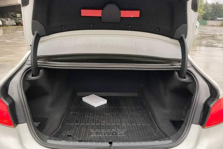Used BMW 5 Series 2019 Facelifted 525Li Luxury Package Trunk