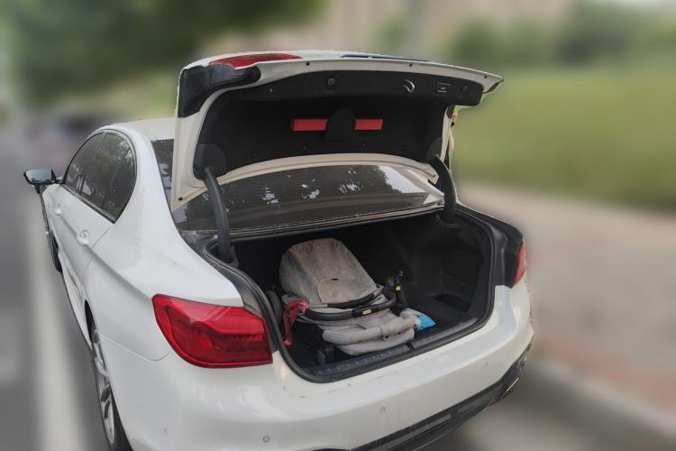 Used BMW 5 Series 2019 525Li M Sport Package Trunk