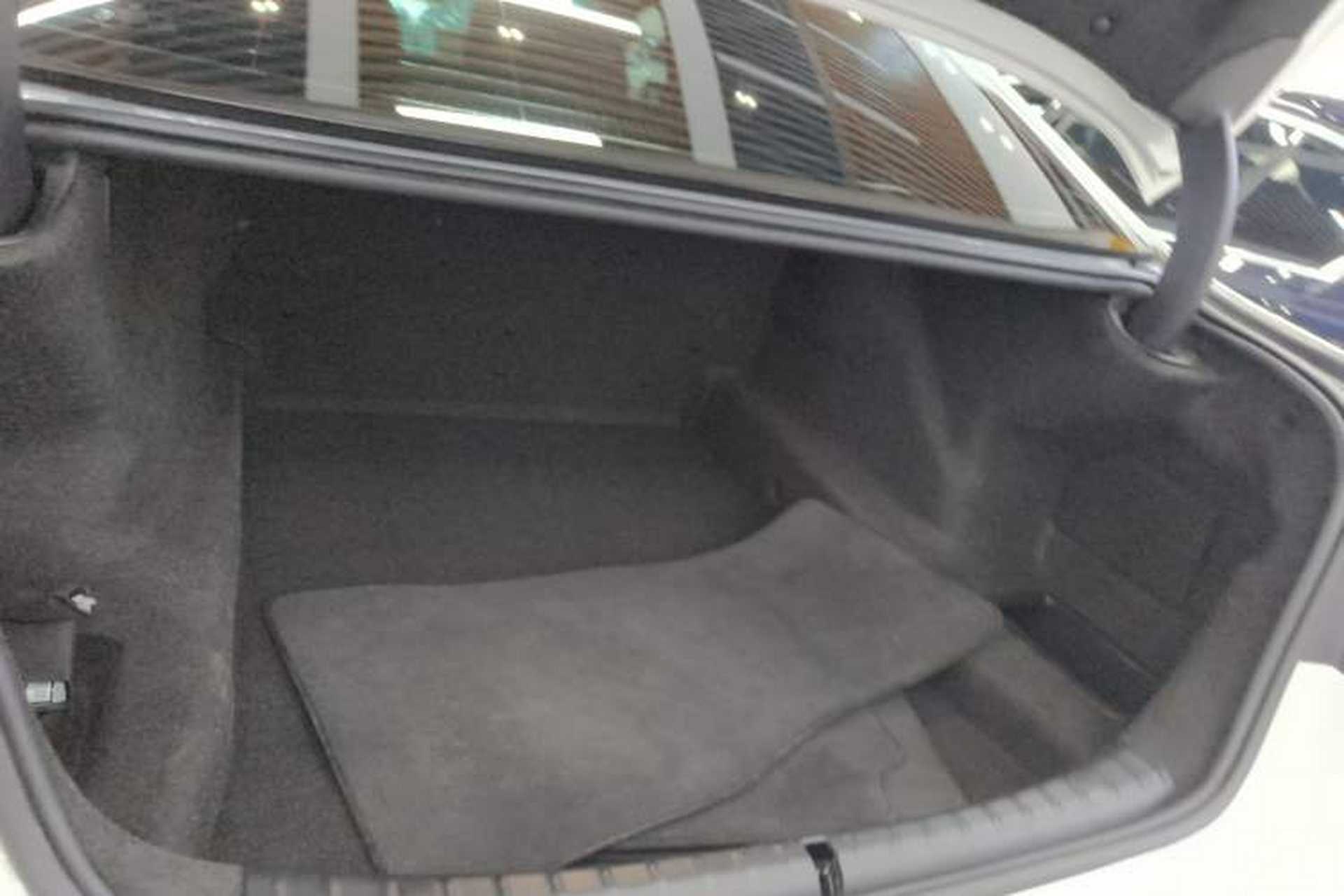Used BMW 5 Series 2019 Facelifted 530Li Leading Edition M Sport Package Trunk