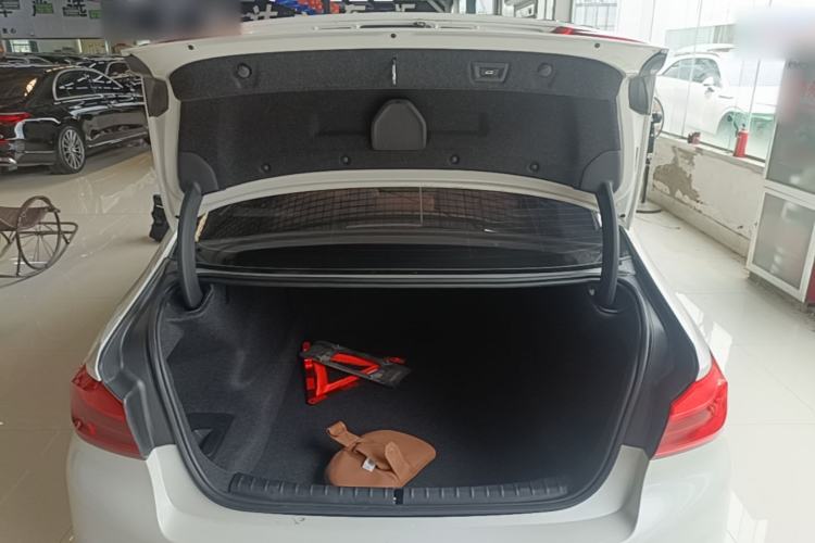 Used BMW 5 Series 2019 530Li Leading Model M Sport Package Trunk