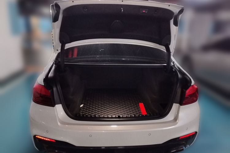 Used BMW 5 Series 2019 Facelifted 530Li Leading Edition M Sport Package Trunk