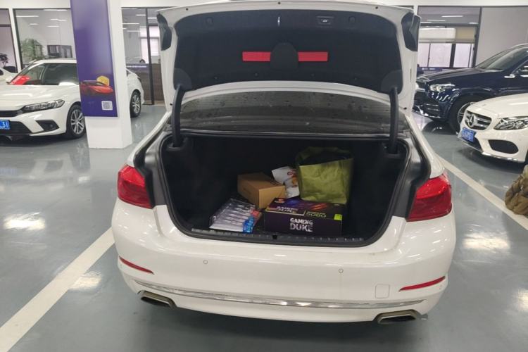 Used BMW 5 Series 2019 525Li Luxury Package Trunk