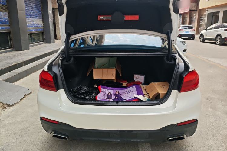 Used BMW 5 Series 2019 525Li M Sport Package Trunk