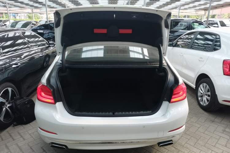 Used BMW 5 Series 2019 525Li Luxury Package Trunk