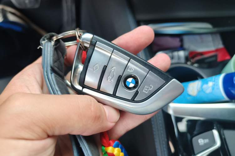 Used BMW 5 Series 2019 525i M Sport Package Vehicle Key