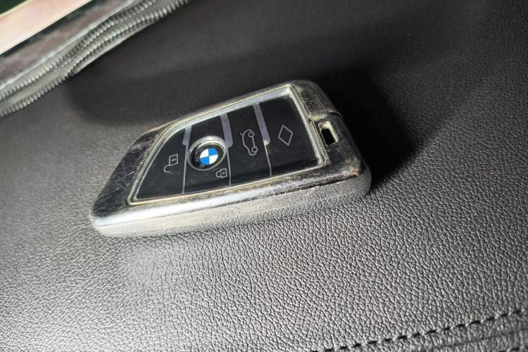 Used BMW 5 Series 2019 Facelifted 525Li Luxury Package Vehicle Key