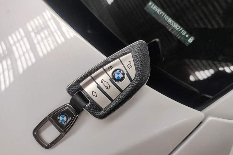 Used BMW 5 Series 2019 Facelifted 525Li Luxury Package Vehicle Key