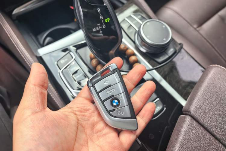 Used BMW 5 Series 2019 525Li M Sport Package Vehicle Key
