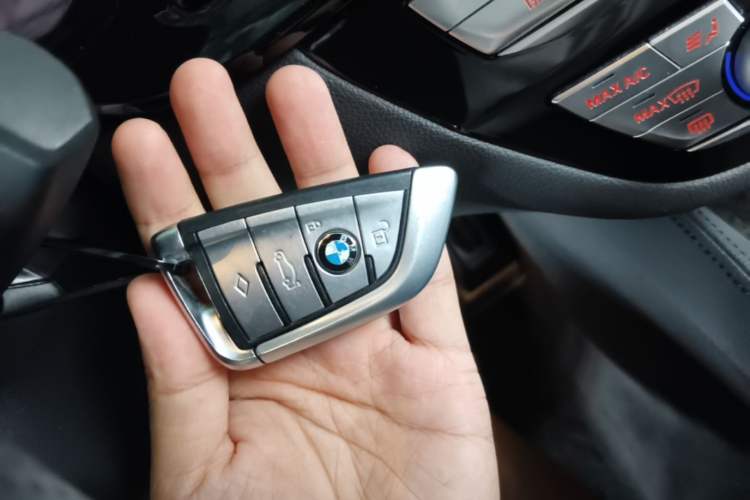Used BMW 5 Series 2019 Restyled 530Li Luxury Edition M Sport Package Vehicle Key