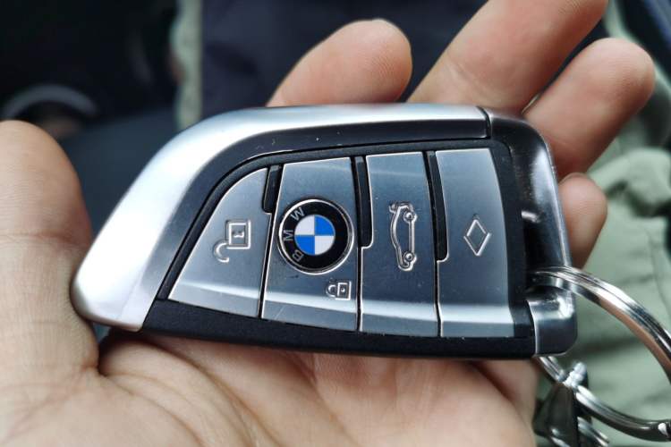 Used BMW 5 Series 2019 Restyled 525i M Sport Package Vehicle Key