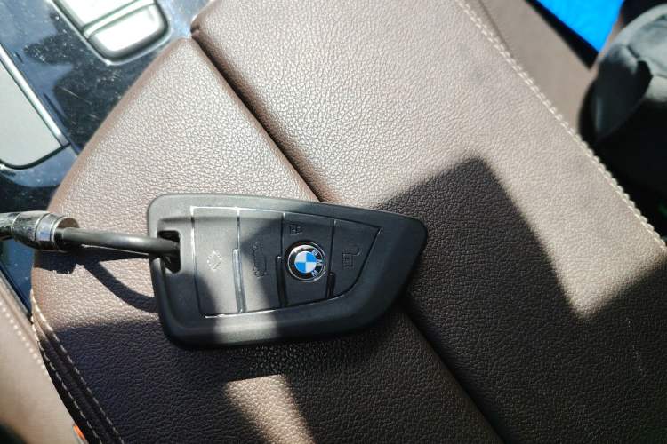 Used BMW 5 Series 2019 525Li M Sport Package Vehicle Key