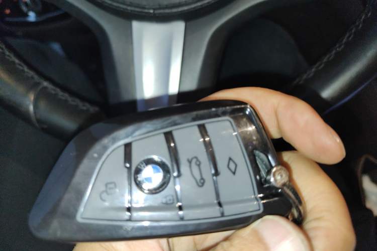 Used BMW 5 Series 2019 525Li M Sport Package Vehicle Key