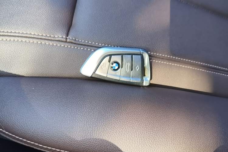 Used BMW 5 Series 2019 Restyled 525Li M Sport Package Vehicle Key