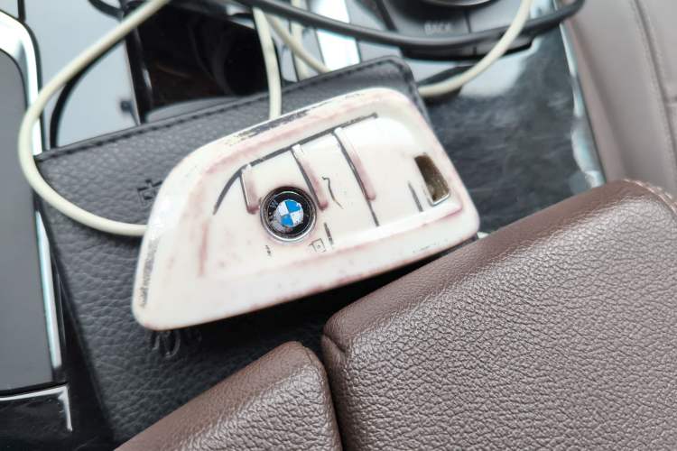 Used BMW 5 Series 2019 Restyled 525Li M Sport Package Vehicle Key