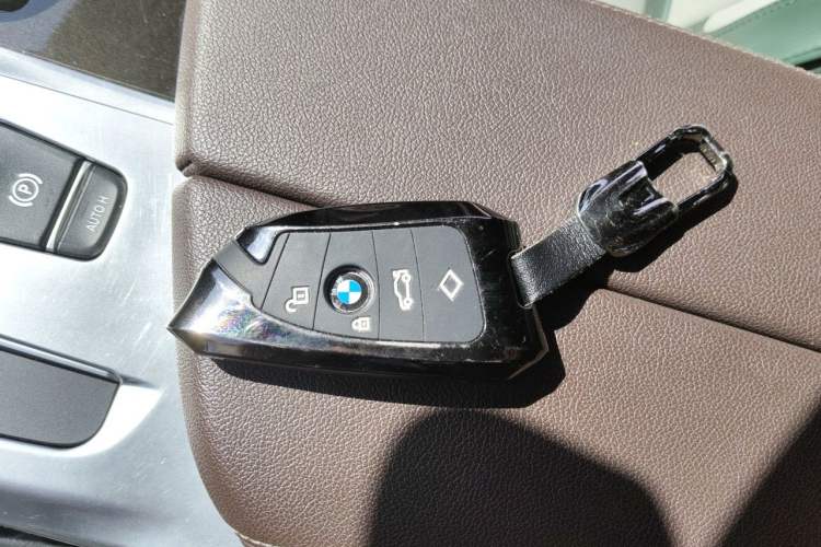 Used BMW 5 Series 2019 Restyled 525Li M Sport Package Vehicle Key
