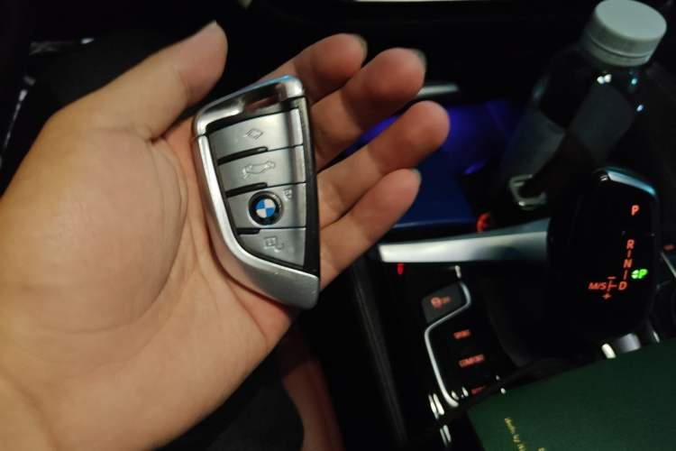 Used BMW 5 Series 2019 530Li Luxury Edition M Sport Package Vehicle Key