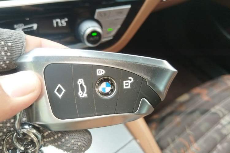 Used BMW 5 Series 2019 Restyled 525Li M Sport Package Vehicle Key