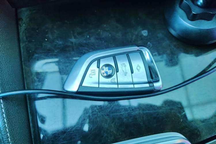 Used BMW 5 Series 2019 525Li Luxury Package Vehicle Key