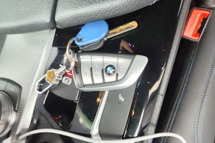 Used BMW 5 Series 2019 525i M Sport Package Vehicle Key