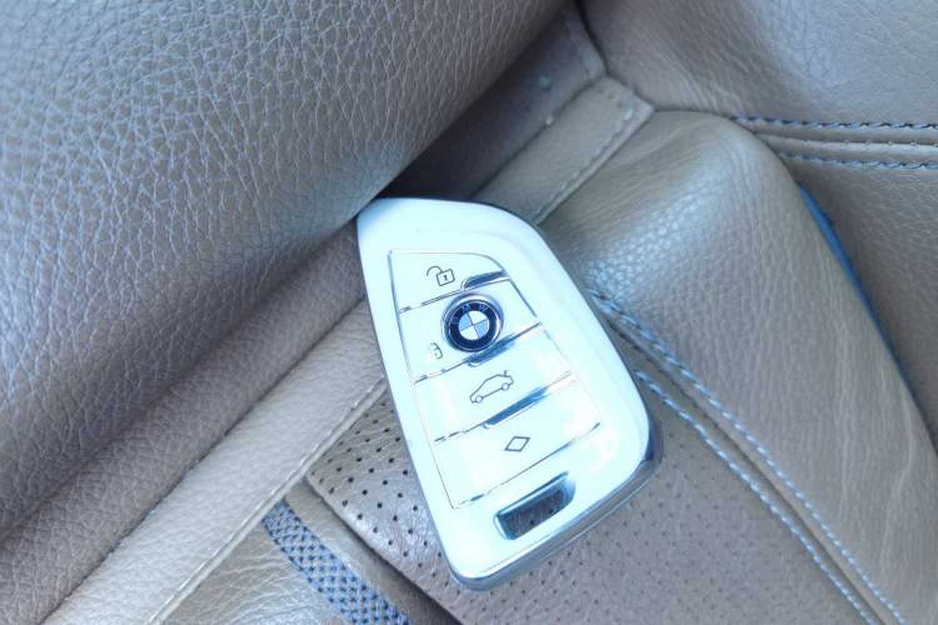 Used BMW 5 Series 2019 525i M Sport Package Vehicle Key
