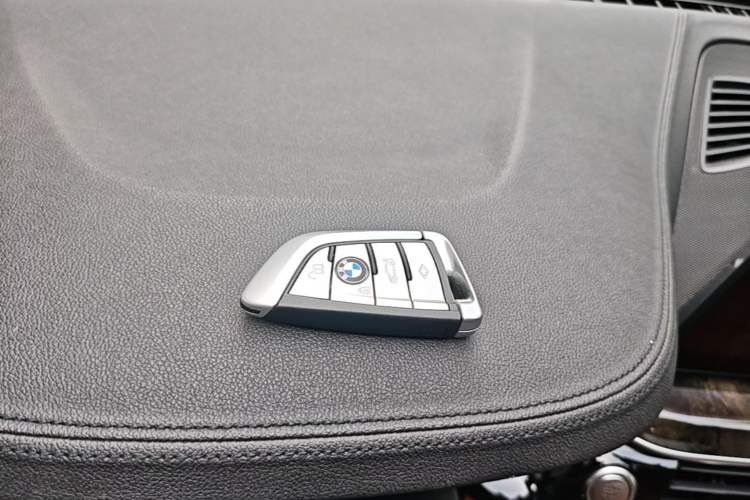 Used BMW 5 Series 2019 530Li Leading Model M Sport Package Vehicle Key