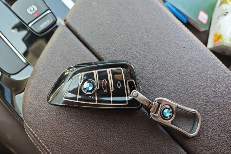 Used BMW 5 Series 2019 525Li Luxury Package Vehicle Key