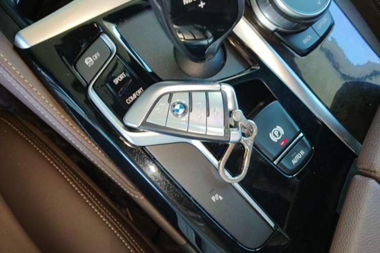 Used BMW 5 Series 2019 525Li M Sport Package Vehicle Key