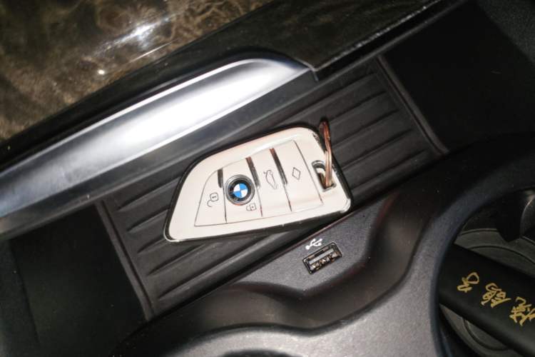 Used BMW 5 Series 2019 Restyled 525Li M Sport Package Vehicle Key