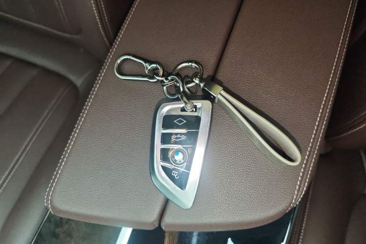 Used BMW 5 Series 2019 525Li M Sport Package Vehicle Key
