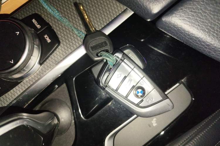 Used BMW 5 Series 2019 525i M Sport Package Vehicle Key
